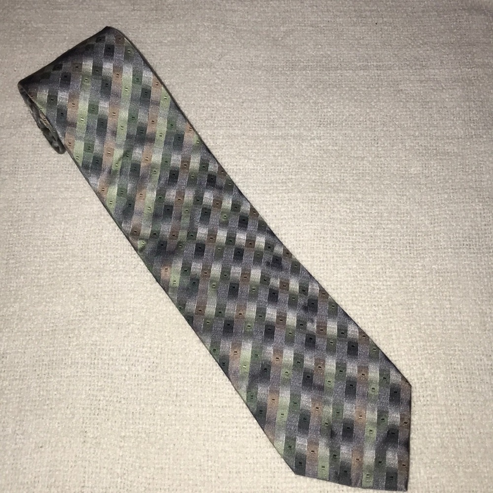 Van Heusen silk tie